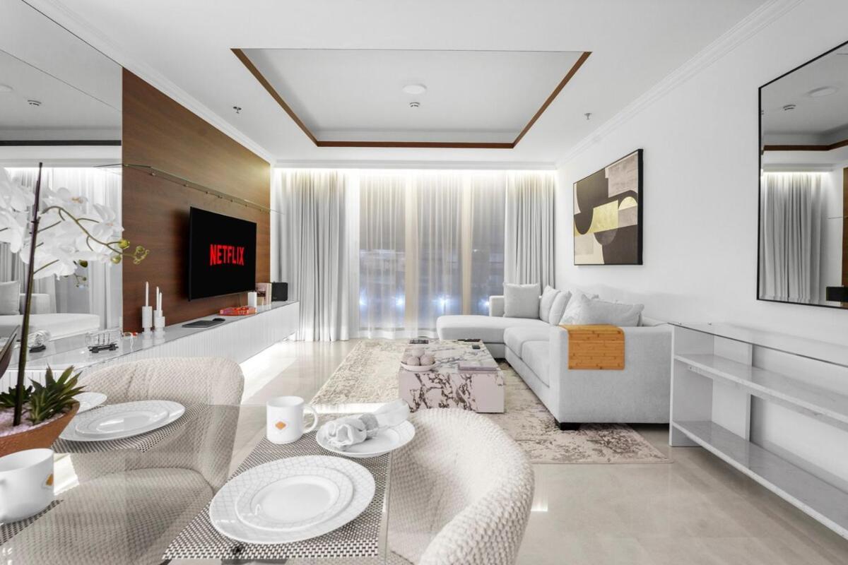 Apartment Romantic Basic Apertmen Dubai